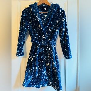 Lands’ End Kids Fleece Hooded Robe Size 12 Navy Stars Moons Print 🌙✨❄️ So Cozy!